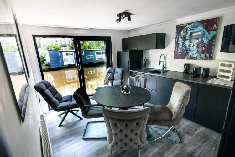 Amsterdam Houseboat amstel