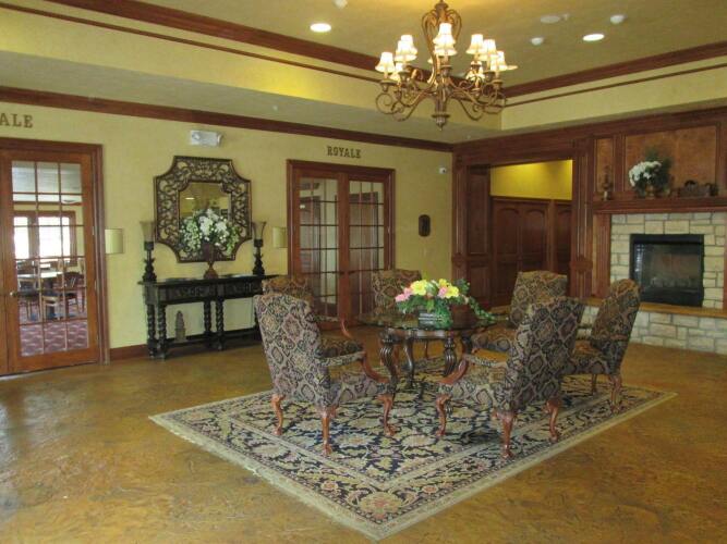 Screen Porch View-4 Steps-Pointe RoyaleOver view