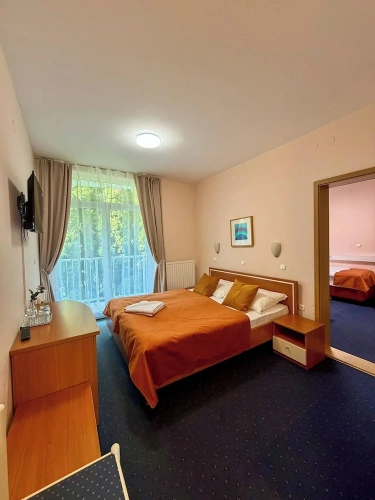 2 Bedrooms Comfort room