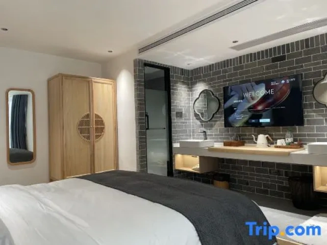 Standard Double room with courtyard view