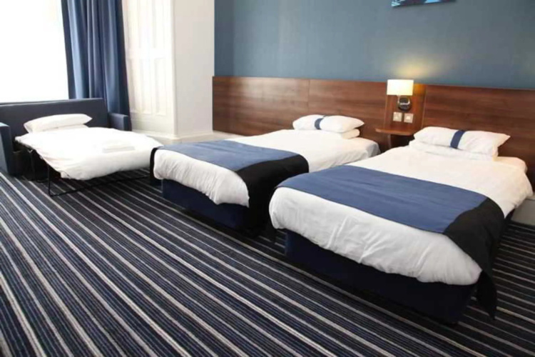 Piries Hotel