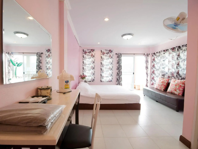 Baanmorkburi Resort