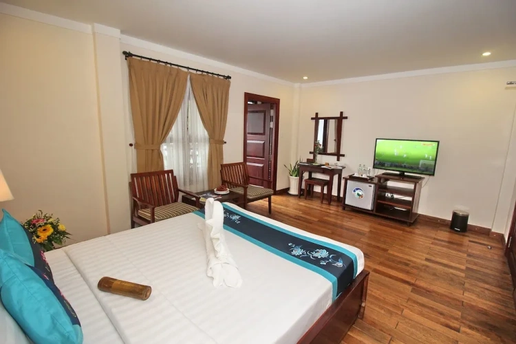 Deluxe Double room with balcony and with sea view