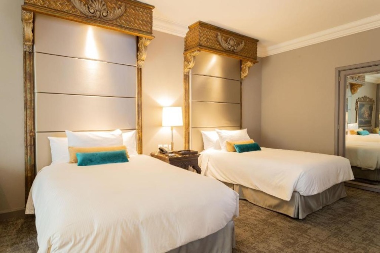 Master Twin Suite