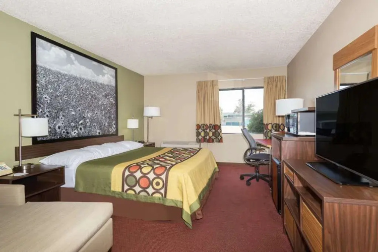 Super 8 Sterling Co