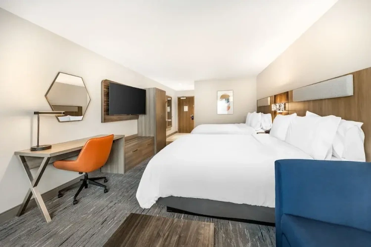Quadruple Suite