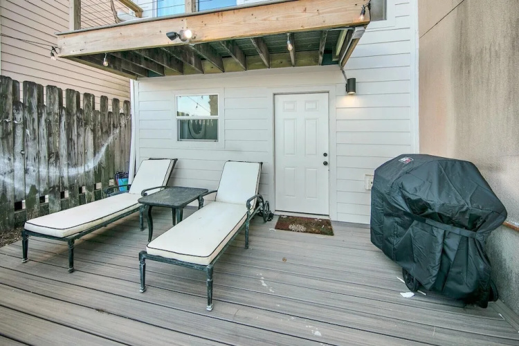 Modern Beach Bungalow