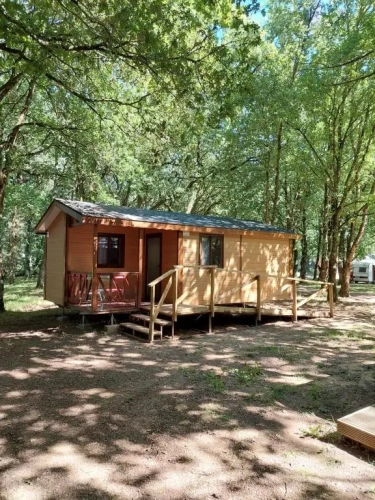 2 Bedrooms Bungalow