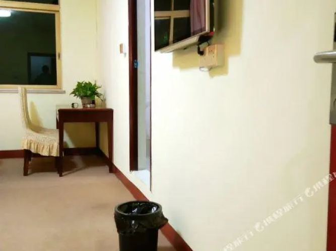 Yi'an Business Hotel