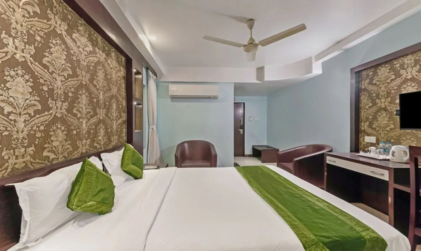 Treebo Geetanjali Regency