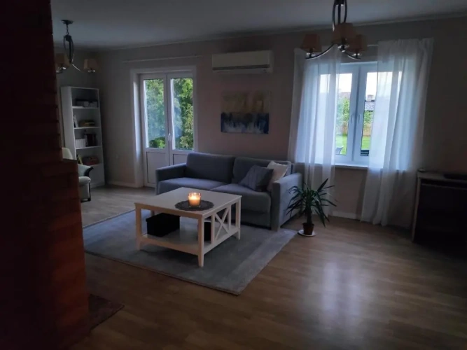 2 Bedrooms Cottage