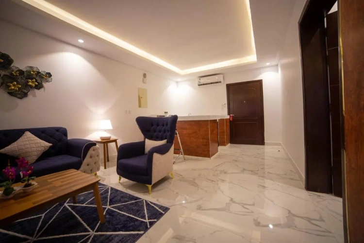Suite with pool view