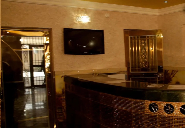 Hi Point Hotel & Suites