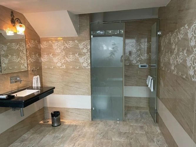Suite with balcony