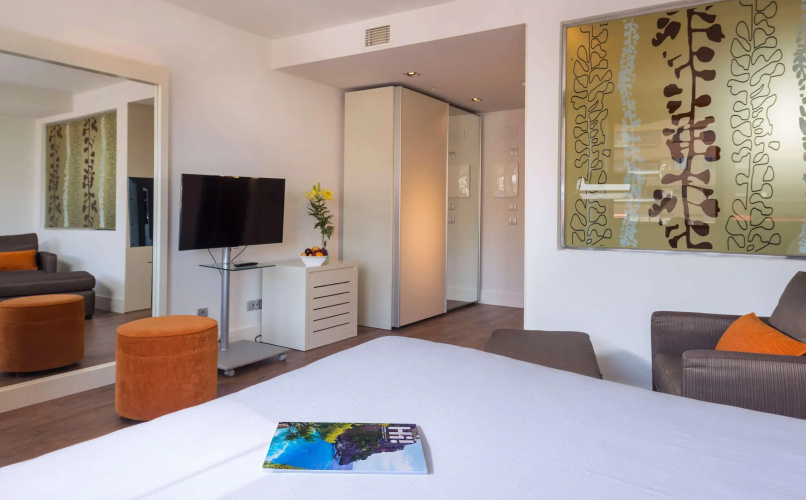 H10 Tribeca