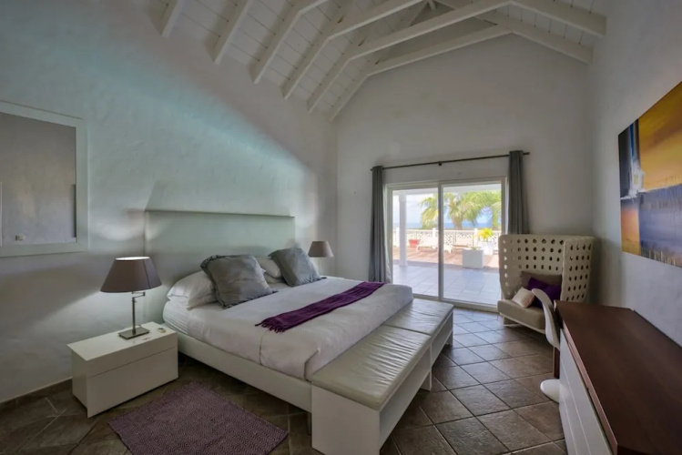 Catniss Villa