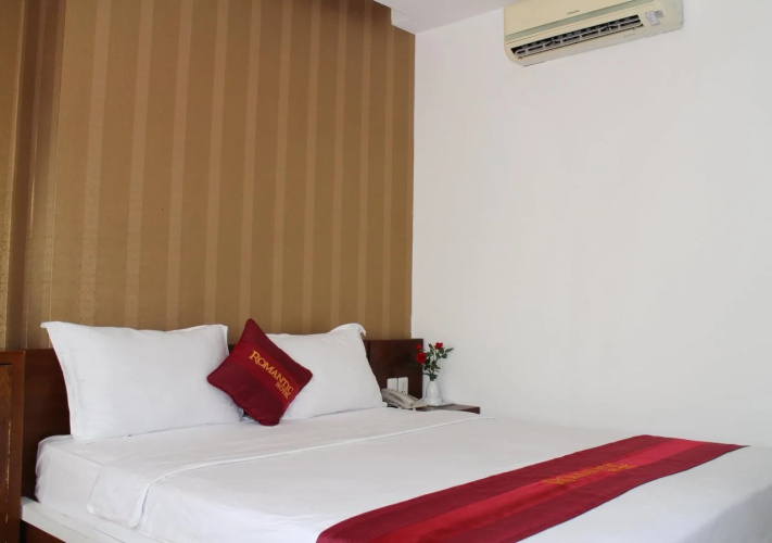 Romantic Hotel