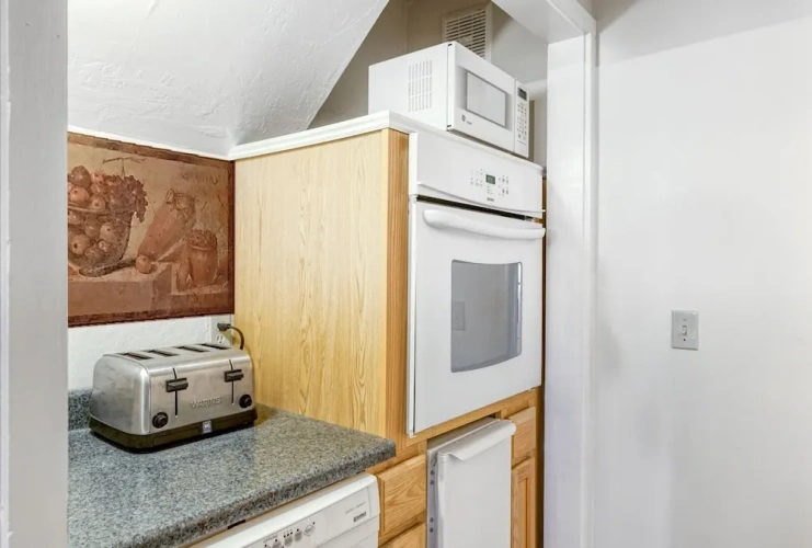 4 Bedrooms Cottage