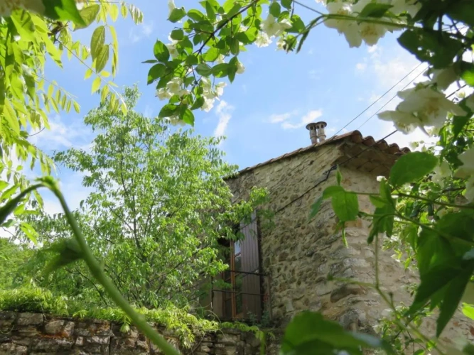 2 Bedrooms Cottage