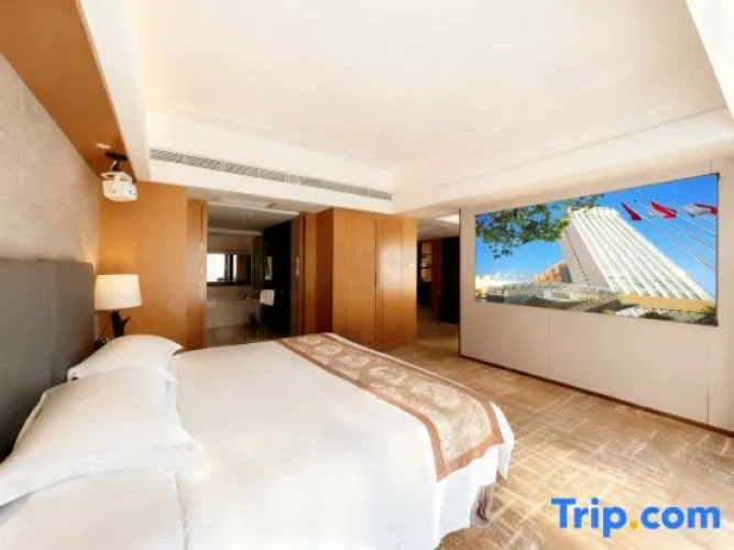2 Bedrooms Double Suite with city view