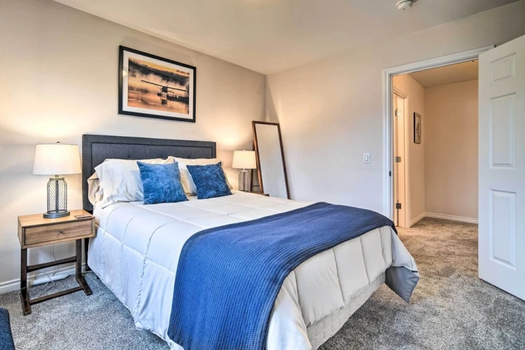 2 Bedrooms Apartment
