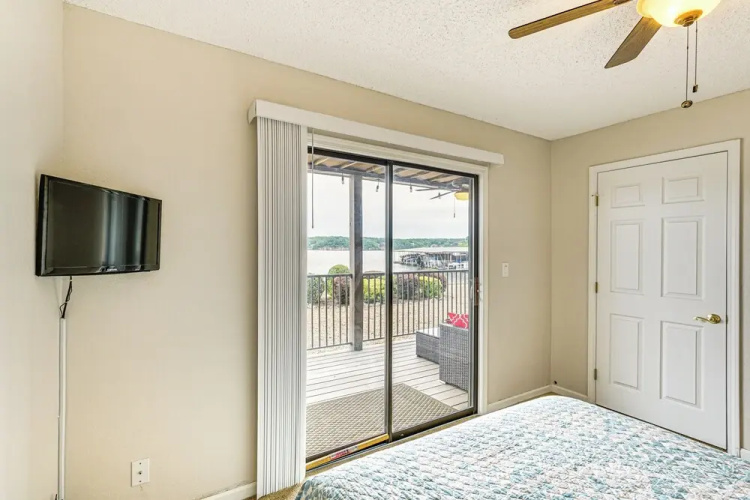 Lakefront Osage Beach Condo: Main Channel View!