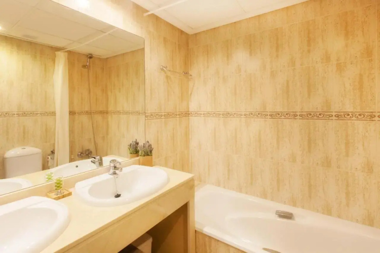 Marina Duquesa Apartment