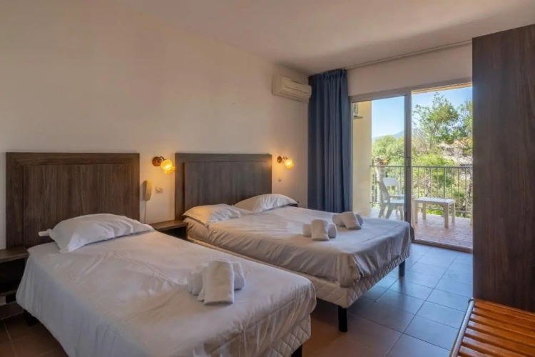 Standard Double room with garden view