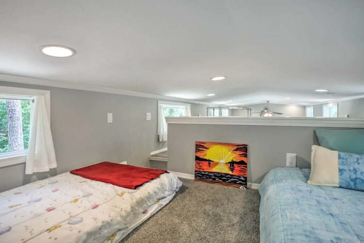 Cozy Broken Bow Getaway w/ Fire Pit, 5 Mi to Lake!