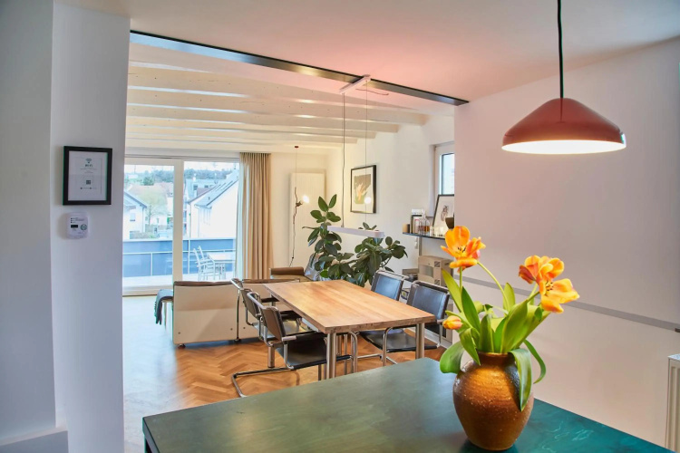Klimatisierte Wohnung mit großer Terrasse