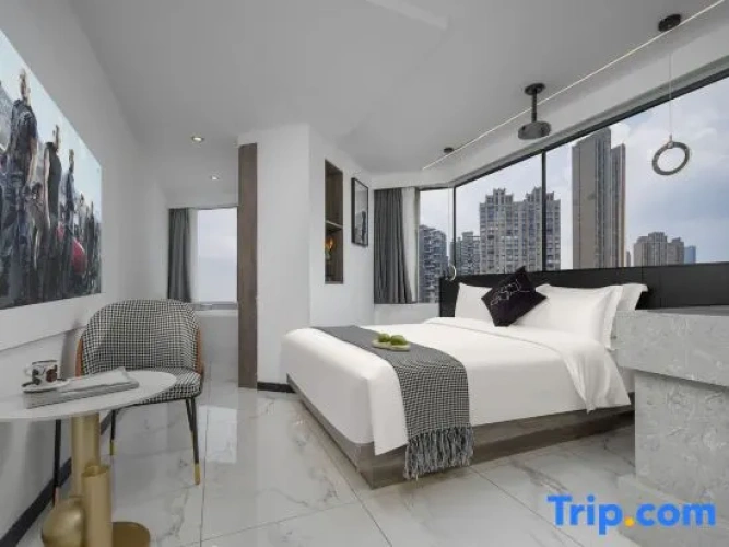 Standard Double room with city view