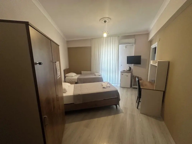 AKS Royal Otel