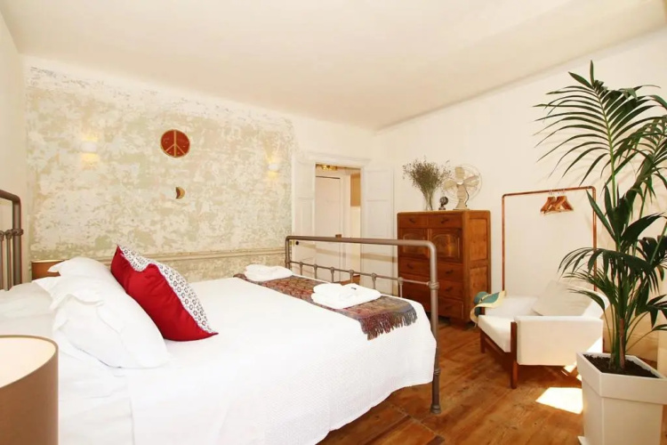 1861 Liston Boutique flat