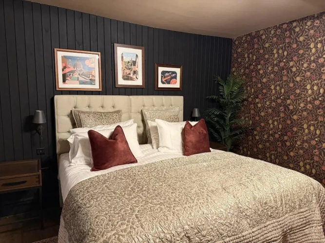Deluxe Double room with courtyard view