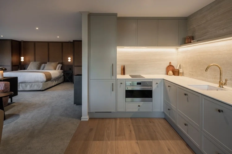 Premium Suite