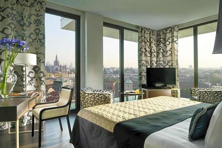 Executive Double Suite with Duomo view