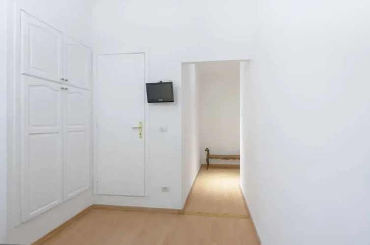 Ave Roma Guest House