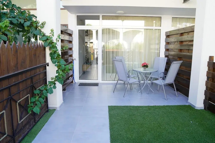 2 BD Maisonette Galatex