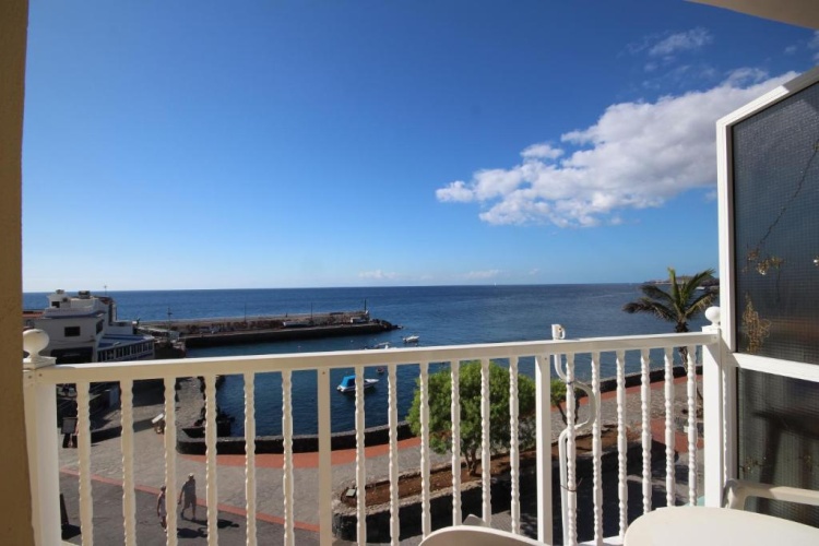 Apartment with sea view