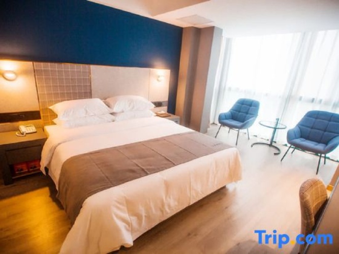 Standard Double room with lake view
