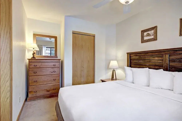 River Mtn Lodge W215C