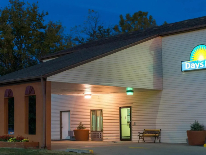 Days Inn By Wyndham Springfield