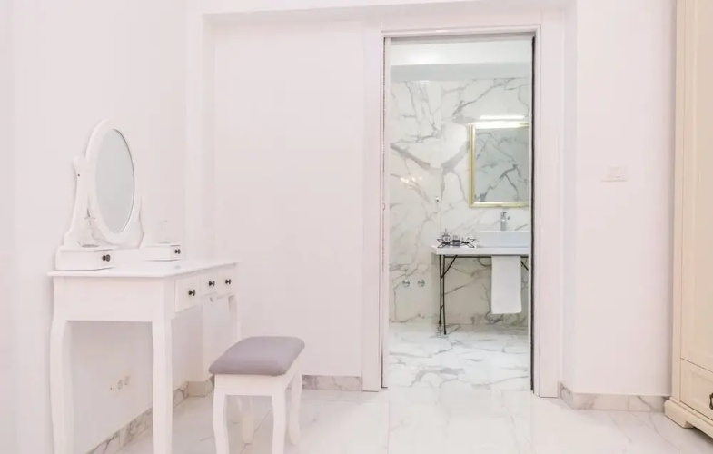 Beachfront Villa Baronessa with Pool