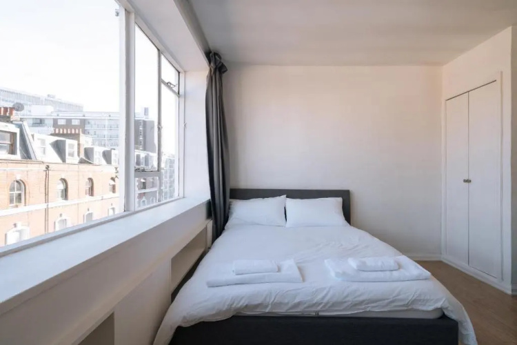 Modern Studio Flat. Central London. Zone 1.