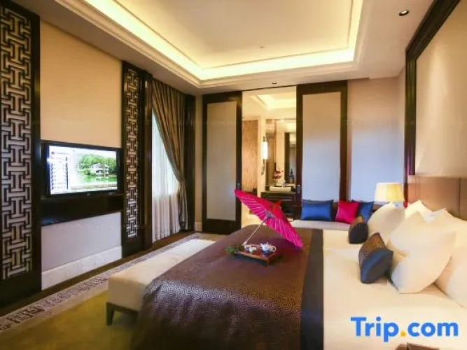 Family Suite with lake view