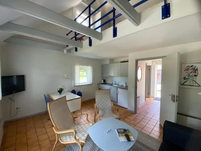2 Bedrooms Apartment