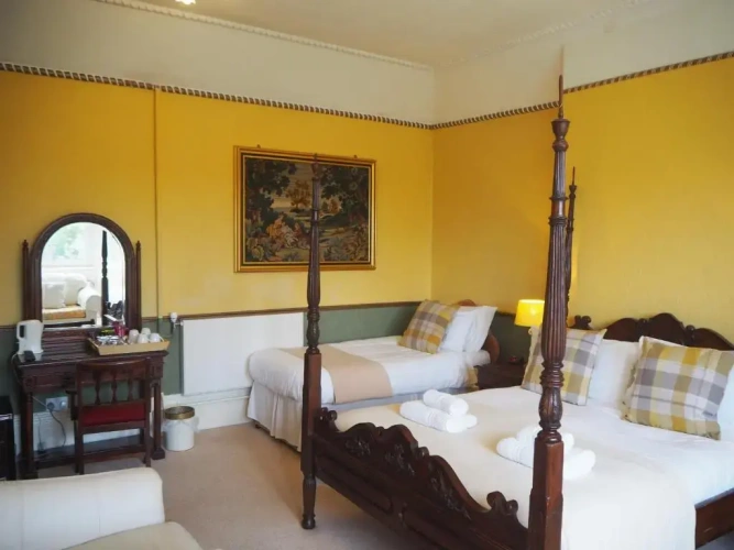 Superior Quadruple room