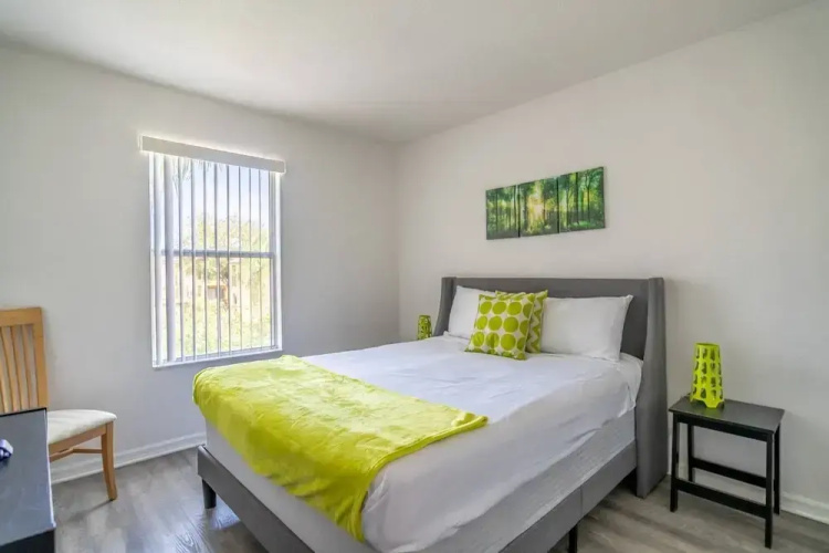 727 Regal Palms