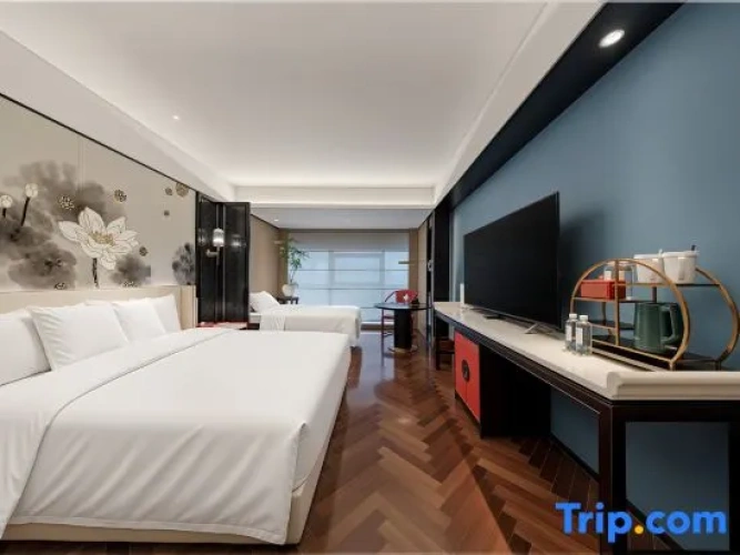 Standard Triple Family room