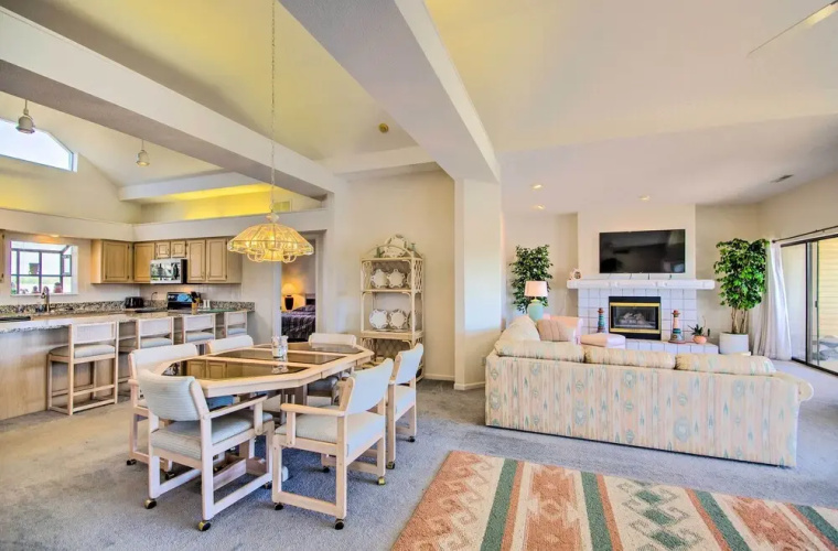 Waterfront Condo w/ Resort Perks in Lake Ozark!